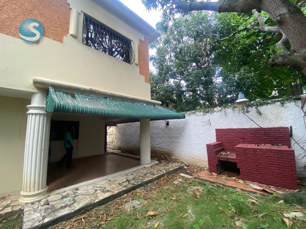 Casa en venta en Los Restauradores en República Dominicana