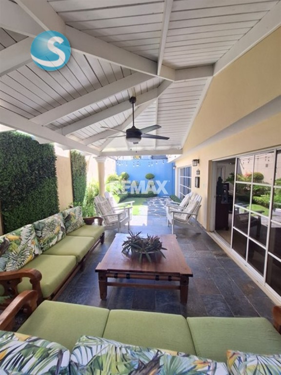 Casa moderna en venta en La Castellana, terreno de 312 m²