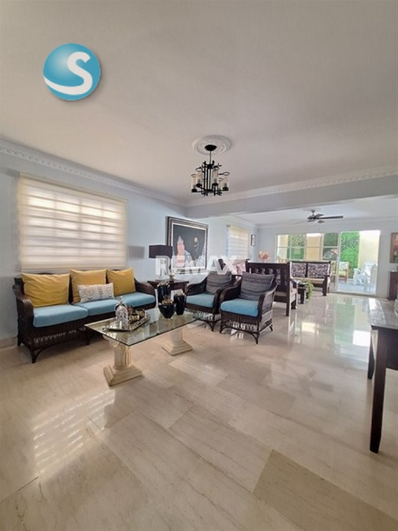 Casa moderna en venta en La Castellana, terreno de 312 m² en República Dominicana