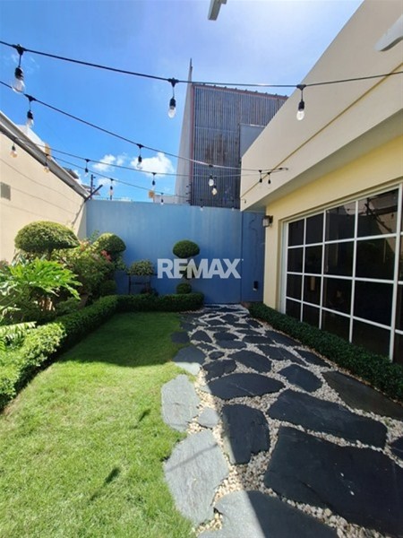 Casa moderna en venta en La Castellana, terreno de 312 m² en República Dominicana