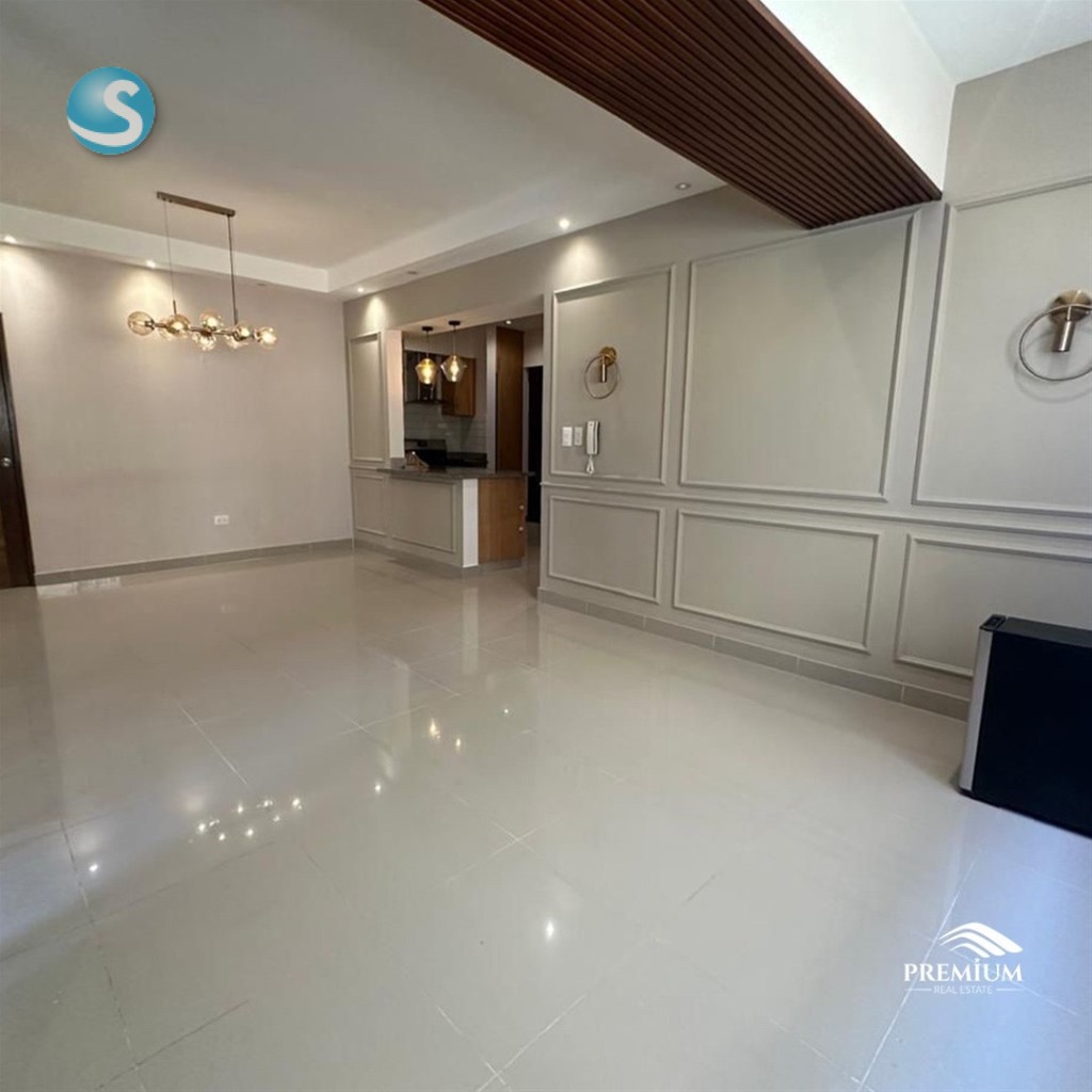 Apartamento en venta en Evaristo Morales, 132.5 m²