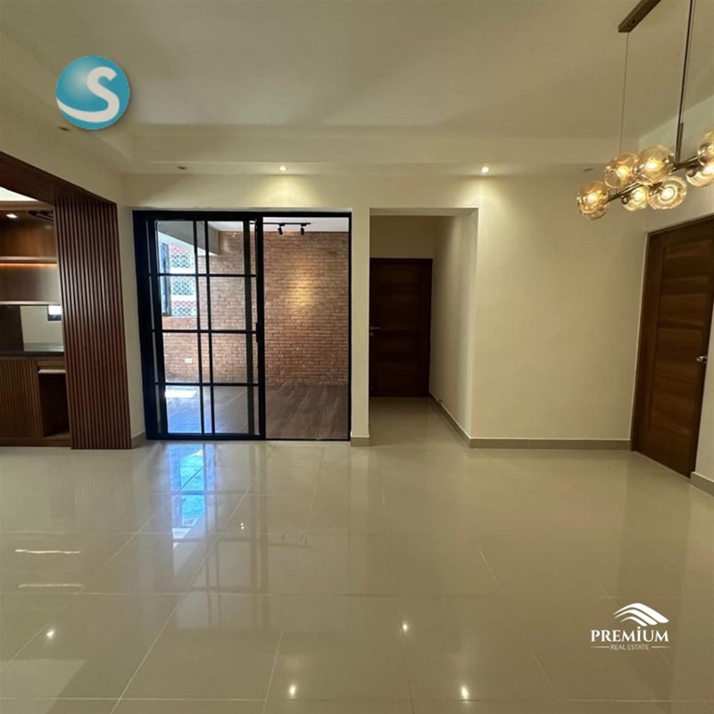 Apartamento en venta en Evaristo Morales, 132.5 m² en República Dominicana