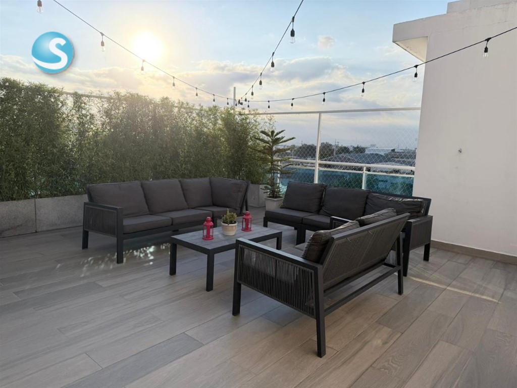 Penthouse Amplio en Venta con Terraza en Renacimiento en República Dominicana