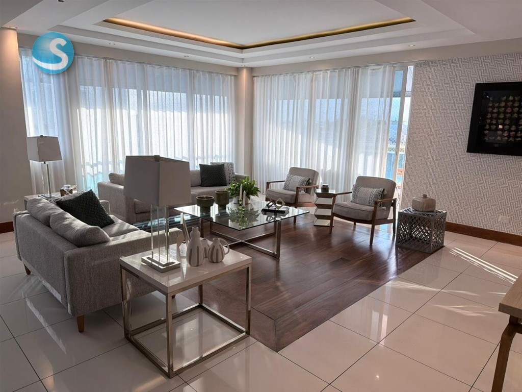 Penthouse Amplio en Venta con Terraza en Renacimiento en República Dominicana