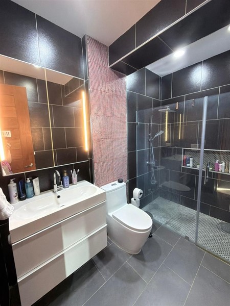 Penthouse Amplio en Venta con Terraza en Renacimiento en República Dominicana