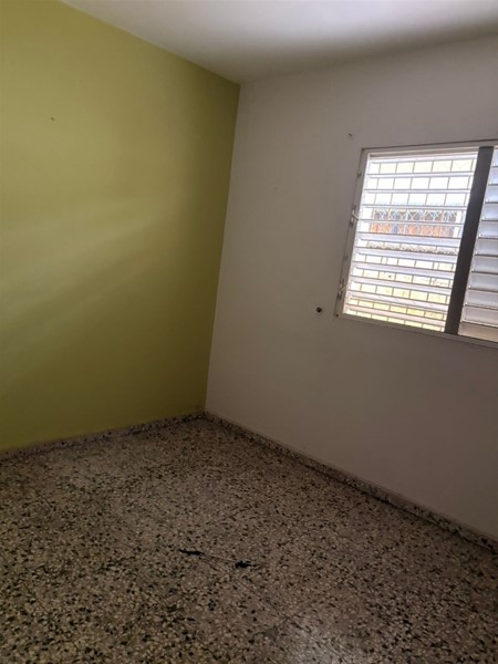 Casa en venta con solar y uso mixto en Evaristo Morales en República Dominicana