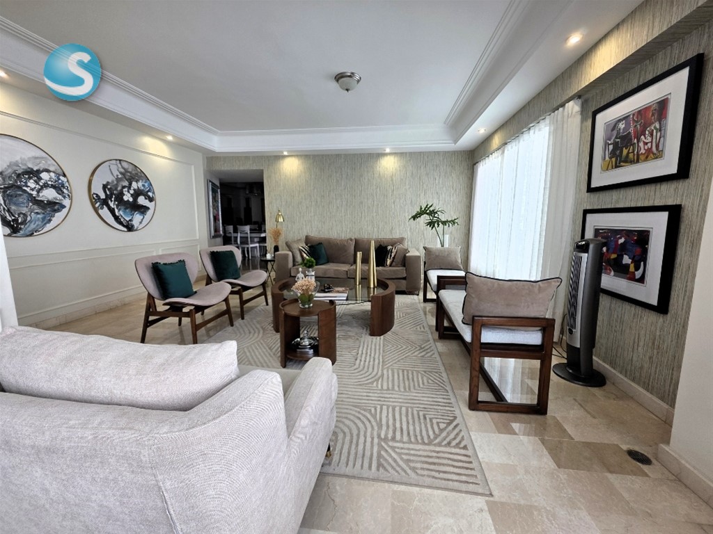 Apartamento espacioso en venta en Bella Vista Sur en República Dominicana