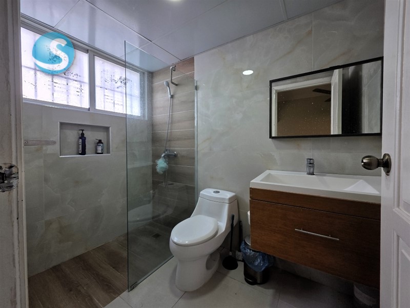 Apartamento espacioso en venta en Bella Vista Sur en República Dominicana