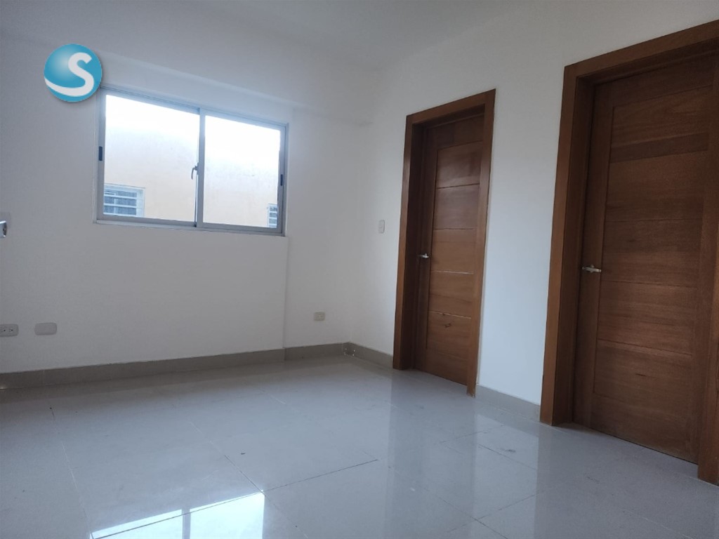 Apartamento en venta cerca de Zona Universitaria en República Dominicana