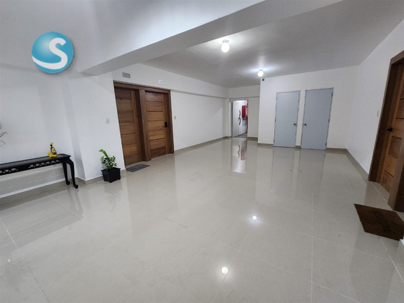 Apartamento en venta cerca de Zona Universitaria en República Dominicana