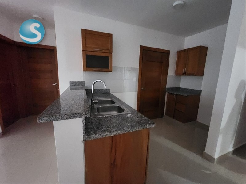 Apartamento en venta cerca de Zona Universitaria en República Dominicana
