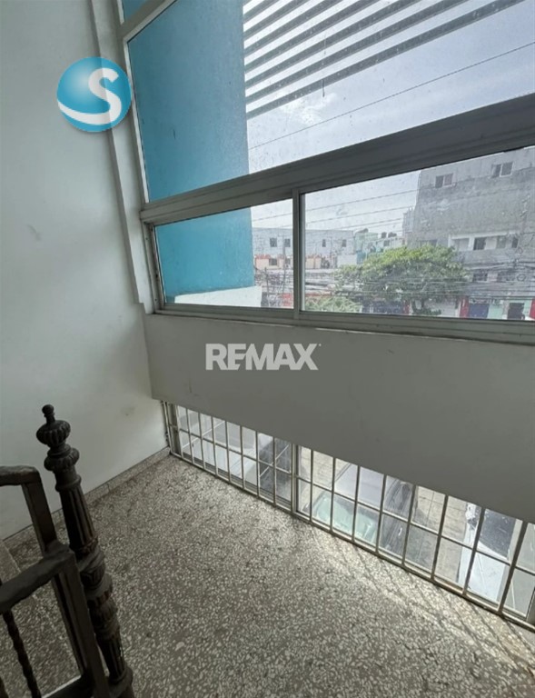 Edificio Comercial de Tres Niveles en Miramar en República Dominicana