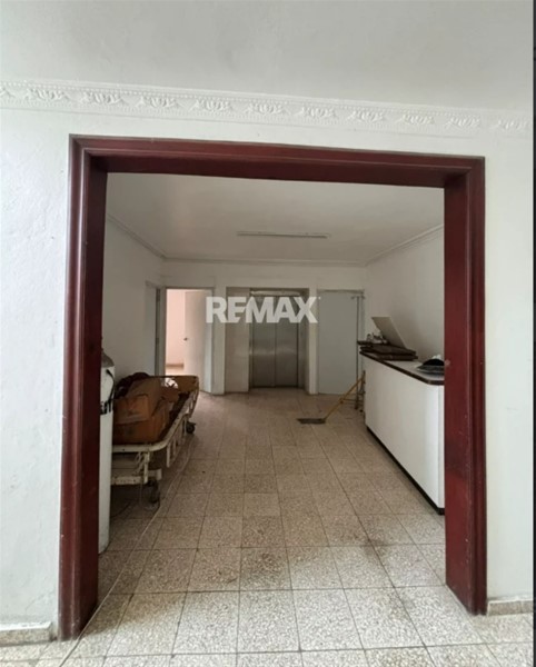 Edificio Comercial de Tres Niveles en Miramar en República Dominicana