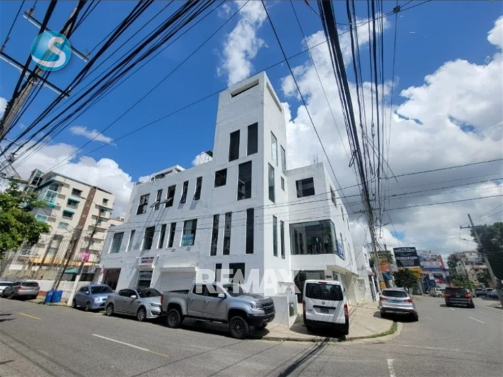 Edificio comercial en venta en Bella Vista, Santo Domingo