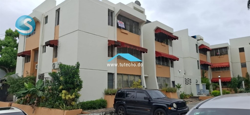 Apartamento remodelado en venta en Arroyo Hondo Viejo