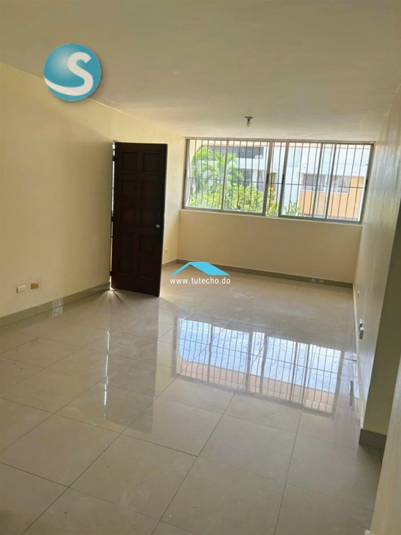 Apartamento remodelado en venta en Arroyo Hondo Viejo en República Dominicana