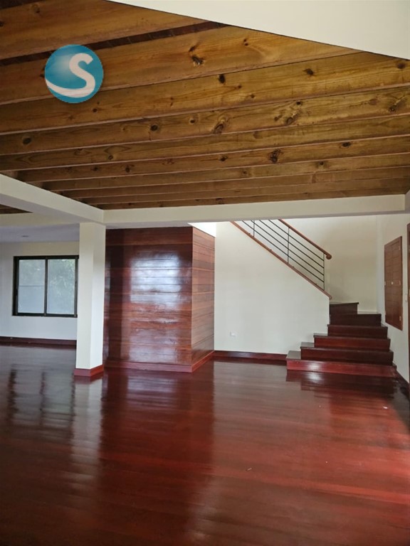 Villa Amplia en Venta en Jarabacoa con Jardines Naturales en República Dominicana