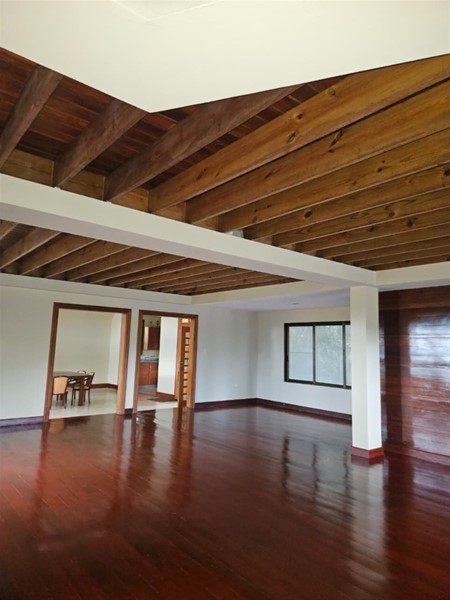 Villa Amplia en Venta en Jarabacoa con Jardines Naturales en República Dominicana