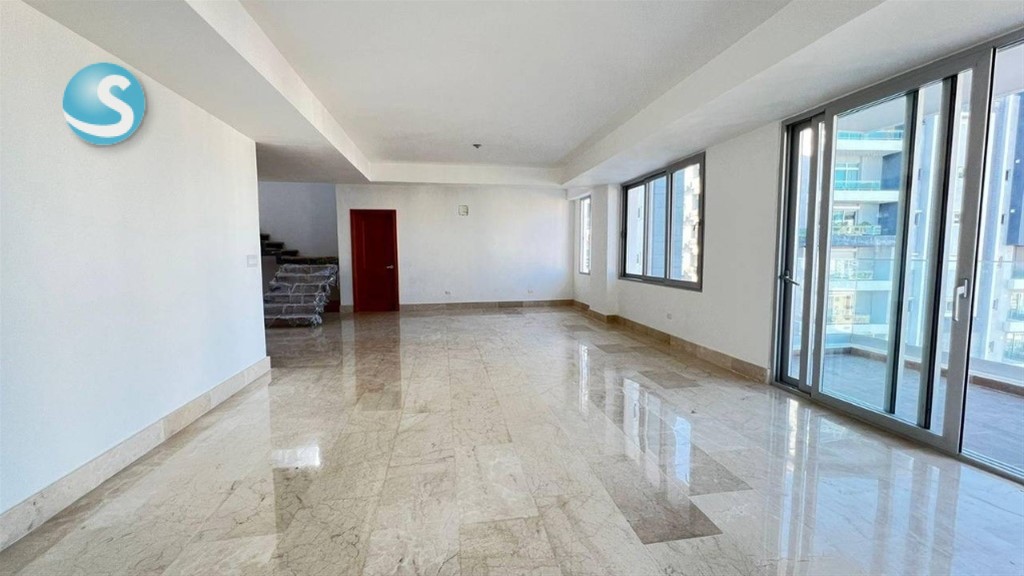 Penthouse moderno en venta en Ensanche Naco