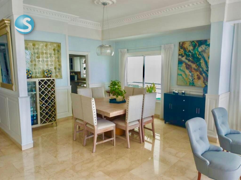 Apartamento en venta en Urbanización Real, 236 m² en República Dominicana