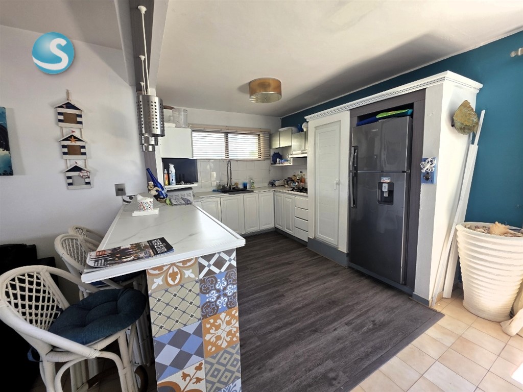 Apartamento amueblado en venta cerca de la playa en Juan Dolio en República Dominicana