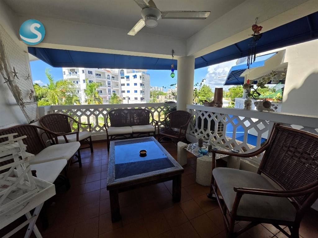 Apartamento amueblado en venta cerca de la playa en Juan Dolio en República Dominicana