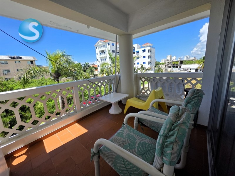 Apartamento amueblado en venta cerca de la playa en Juan Dolio en República Dominicana