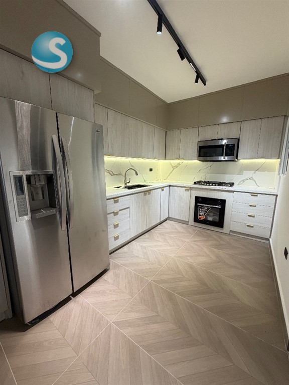 Apartamento en Urbanización Real de 185 m² en 6º Piso