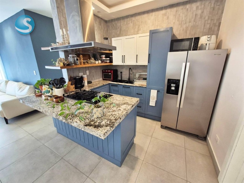 Apartamento en venta en zona residencial Evaristo Morales en República Dominicana