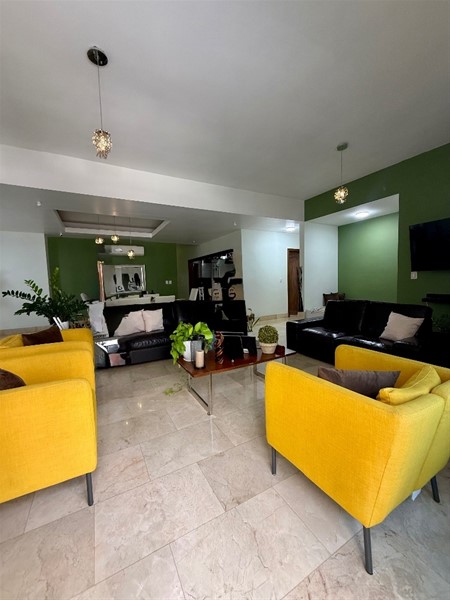 Apartamento amplio y exclusivo en Los Cacicazgos en República Dominicana