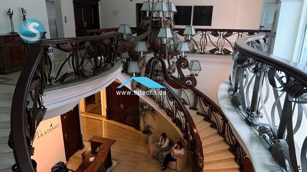 Apartamento espacioso en venta en La Esperilla, centro ciudad en República Dominicana