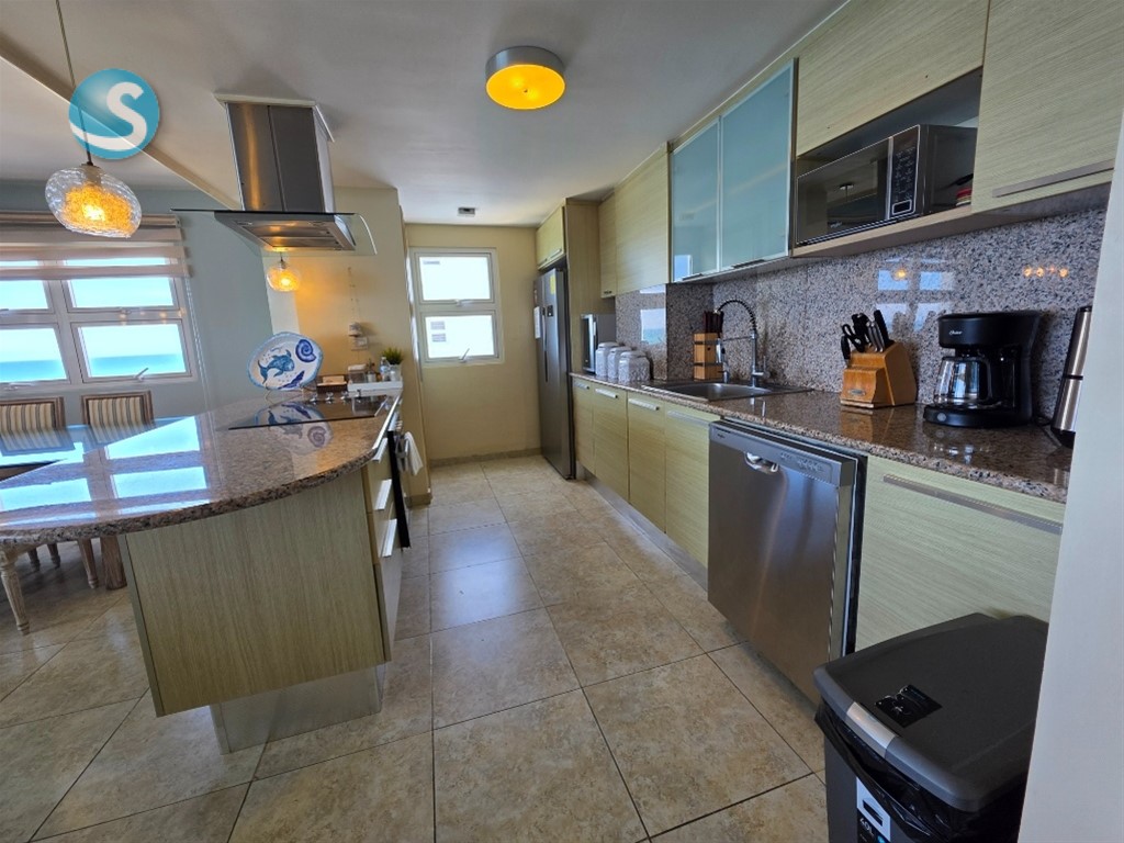 Apartamento amueblado en primera línea de playa, Marbella Juan Dolio en República Dominicana