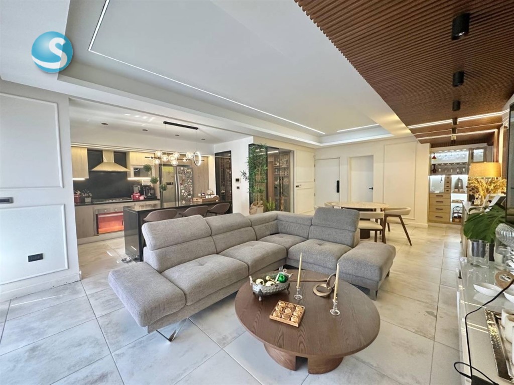 Apartamento en Venta con Terraza Amplia en El Millón en República Dominicana