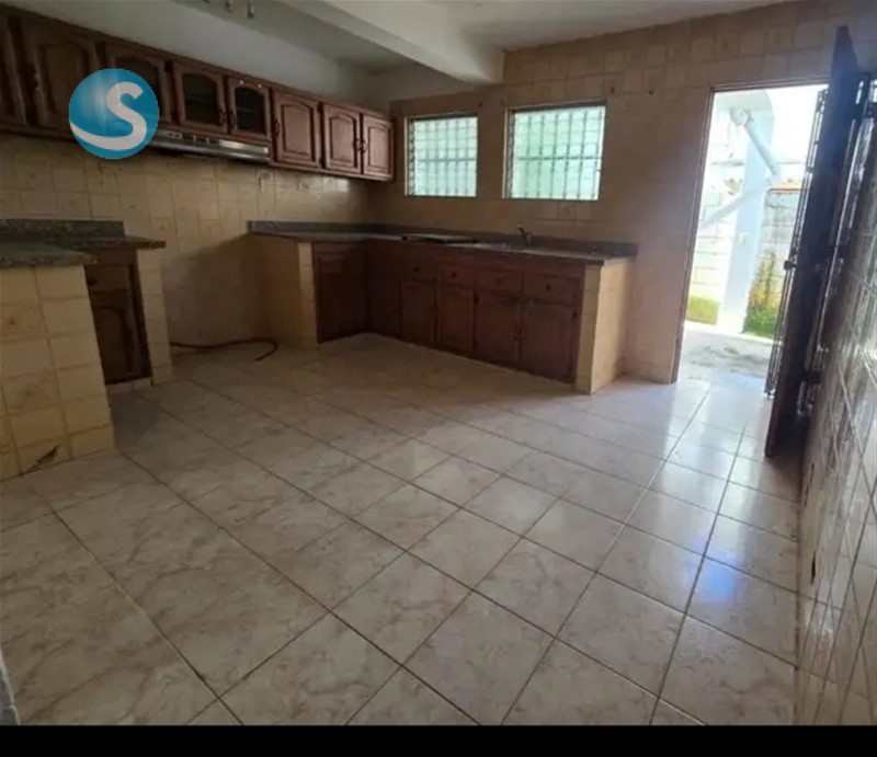 Casa en venta con solar de 336 m² en El Millón en República Dominicana