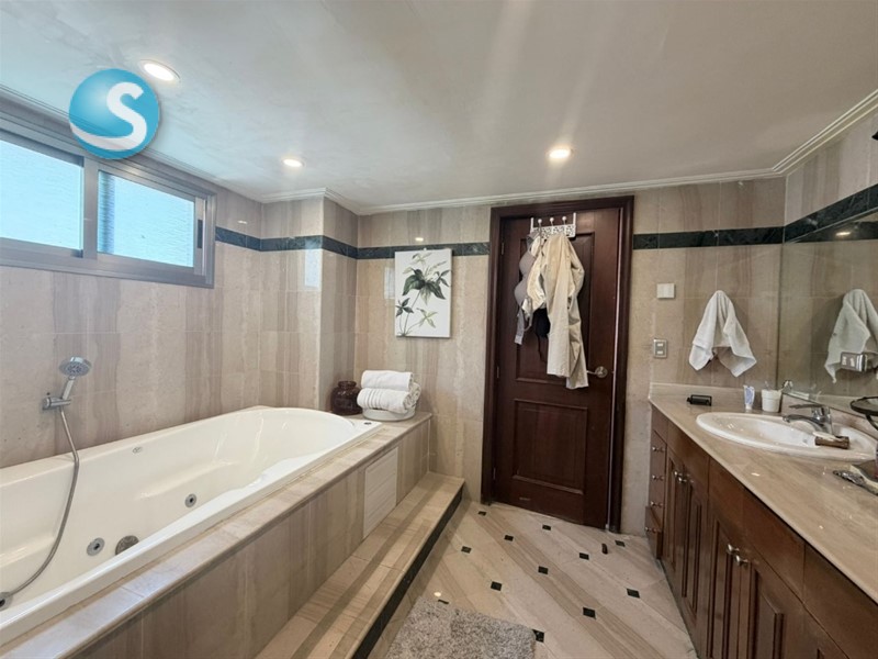 Apartamento en venta en La Esperilla, ubicación privilegiada en República Dominicana