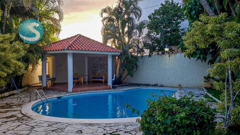 Apartamento cómodo en venta cerca de la playa en Juan Dolio en República Dominicana