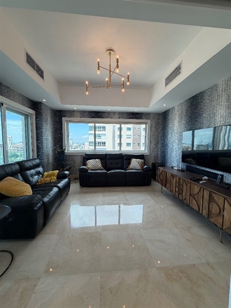 Apartamento de Lujo en Los Cacicazgos con Vista al Mar en República Dominicana