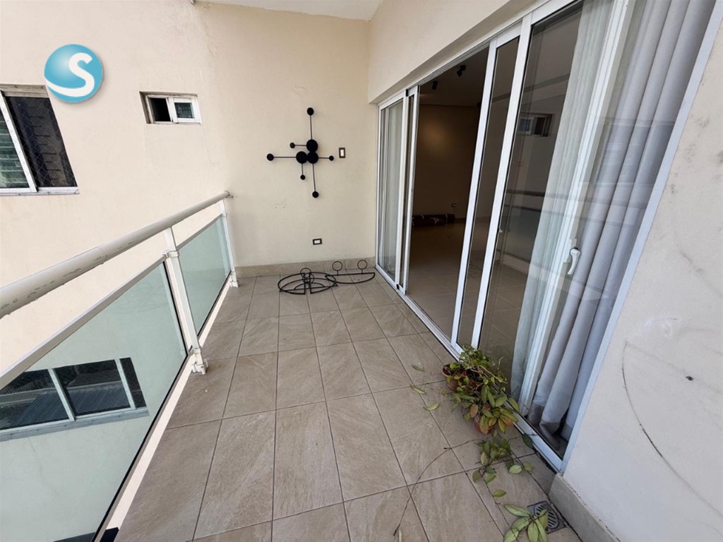 Apartamento en venta de 3 habitaciones en Los Cacicazgos en República Dominicana