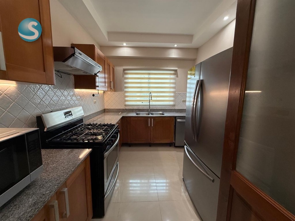 Apartamento en venta de 3 habitaciones en Los Cacicazgos en República Dominicana