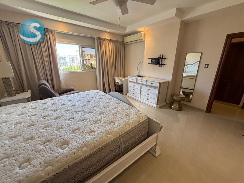 Apartamento en venta de 3 habitaciones en Los Cacicazgos en República Dominicana
