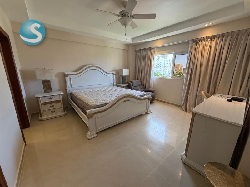 Apartamento en venta de 3 habitaciones en Los Cacicazgos en República Dominicana