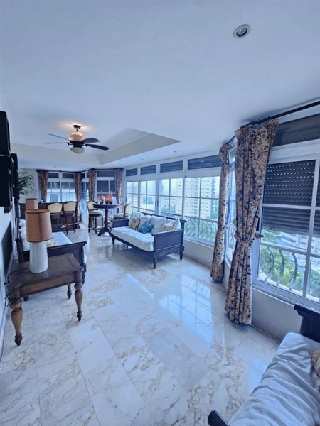 Apartamento amplio en venta en La Esperilla, 415 m² en República Dominicana
