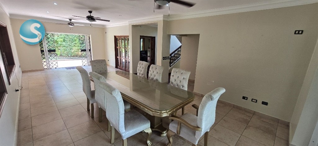 Casa exclusiva en Altos de Arroyo Hondo III en venta en República Dominicana