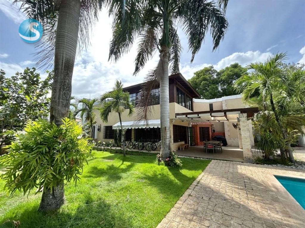 Casa en Venta y Alquiler en Bella Vista Sur