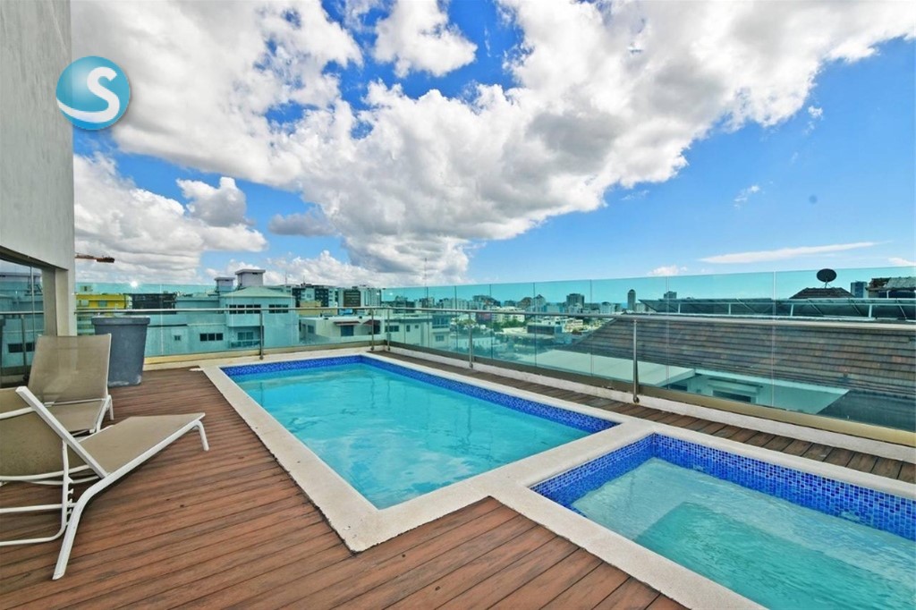 Apartamento en venta en Evaristo Morales, 176 m²