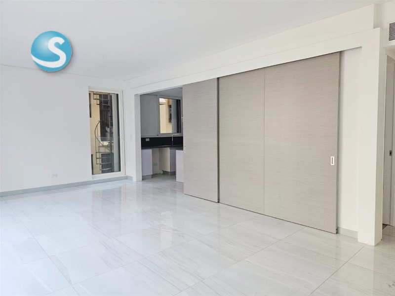 Apartamento en venta en Evaristo Morales en República Dominicana