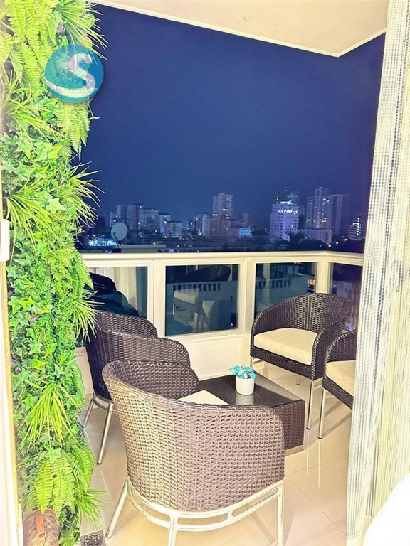 Apartamento Amueblado en Venta en Renacimiento Piso 8 en República Dominicana