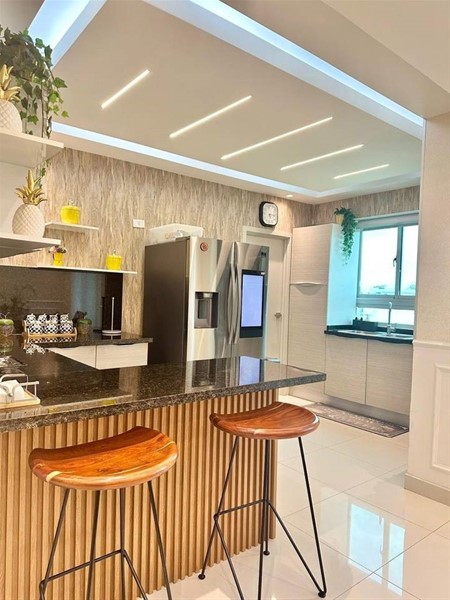 Apartamento Amueblado en Venta en Renacimiento Piso 8 en República Dominicana