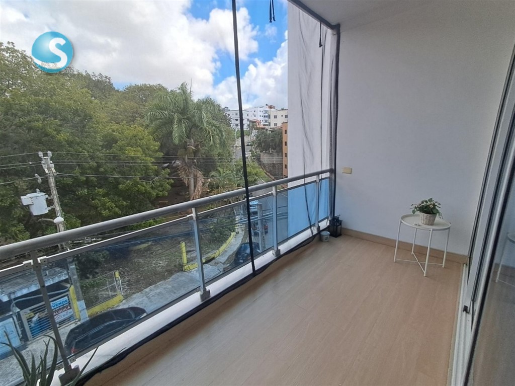 Apartamento en venta en El Condado, 154 m², balcón y parqueos en República Dominicana