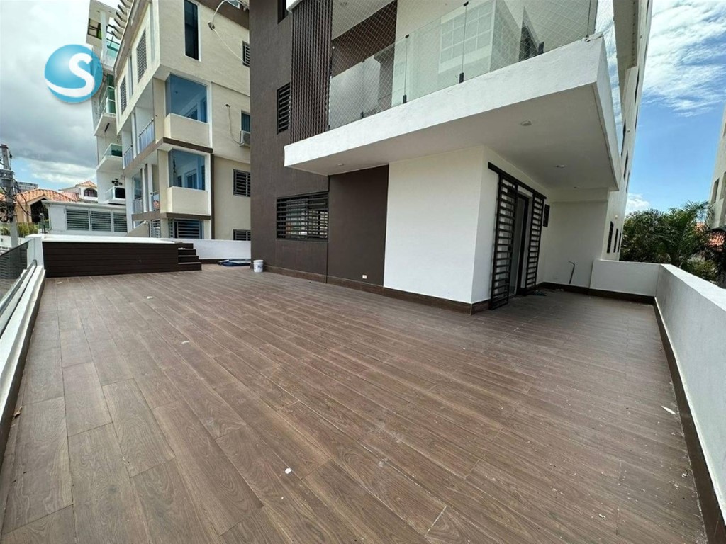 Apartamento en venta con terraza y jacuzzi en Corales del Sur en República Dominicana